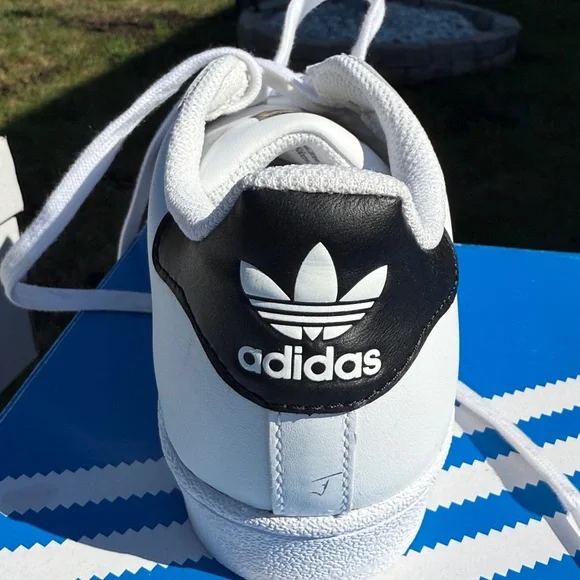 Adidas Superstar White with Black Stripes - Picture 2 of 6